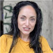 Professionista nel campo dell'editoria libraria offre lezioni di ITALIANO e di letteratura